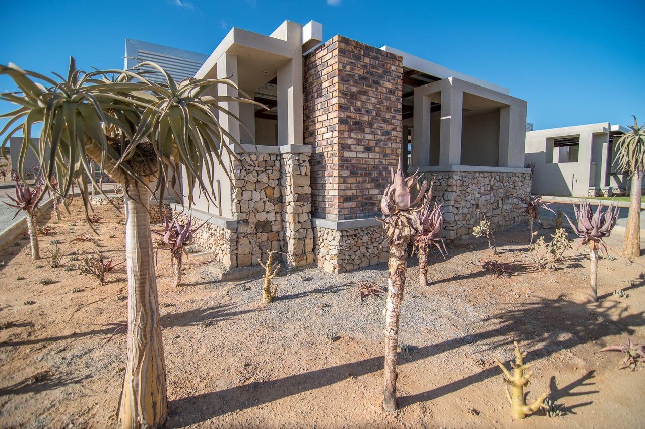 Letsatsi Lodge Vanrhynsdorp Exteriör bild