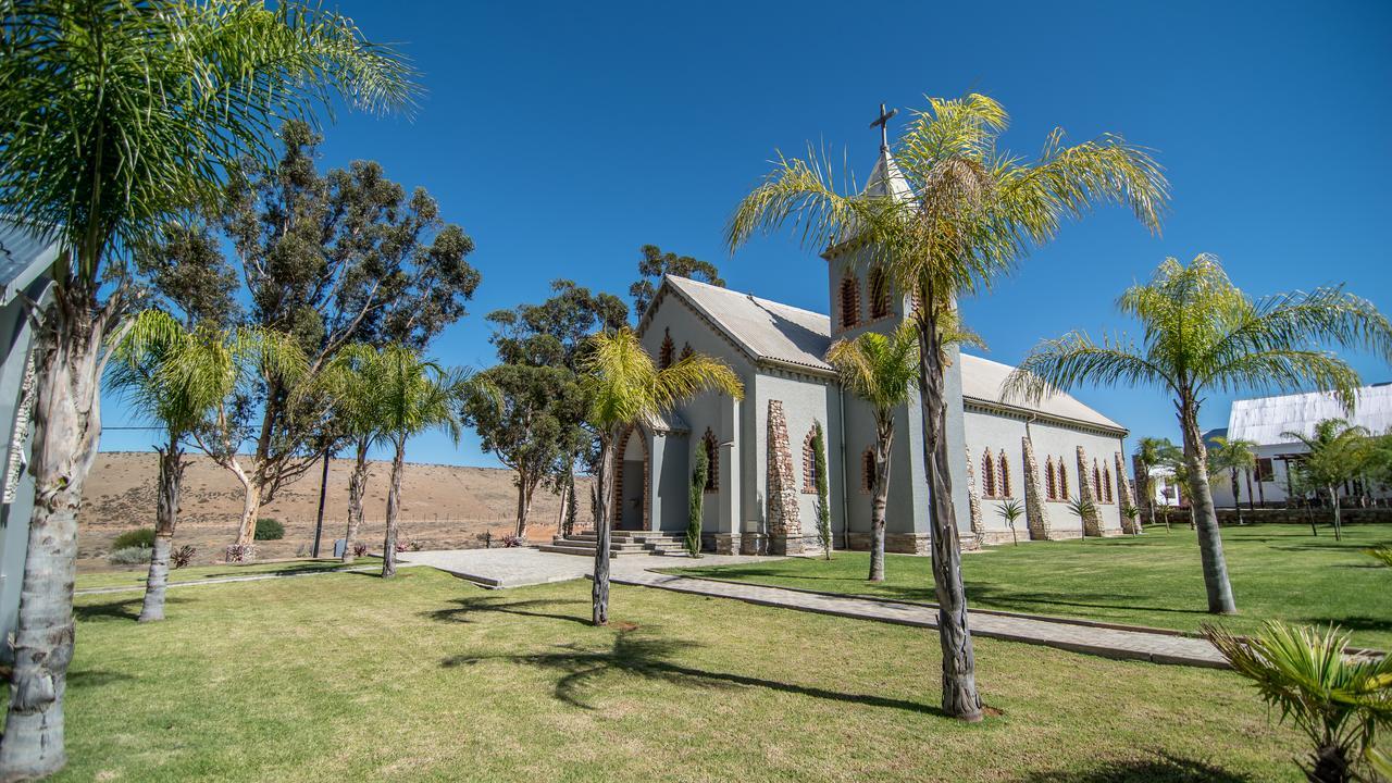 Letsatsi Lodge Vanrhynsdorp Exteriör bild