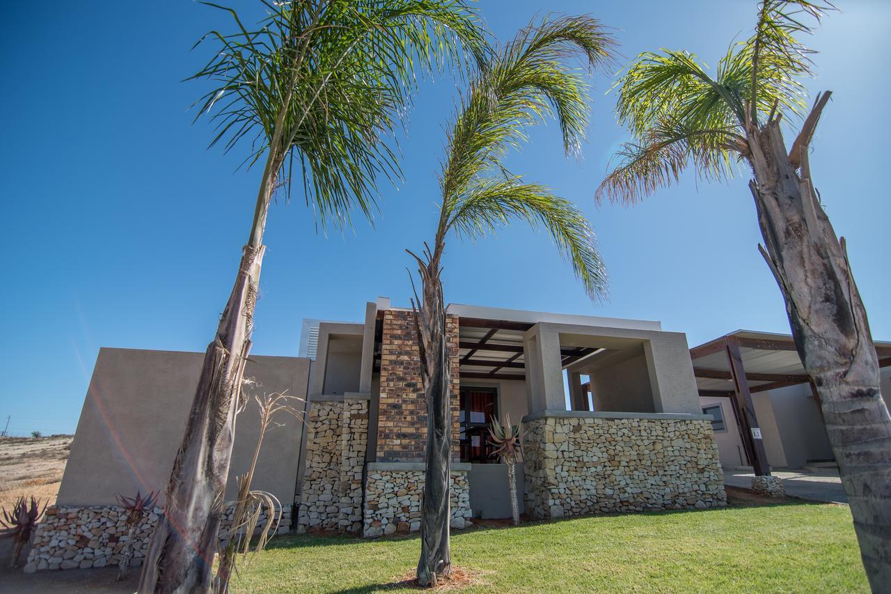 Letsatsi Lodge Vanrhynsdorp Exteriör bild